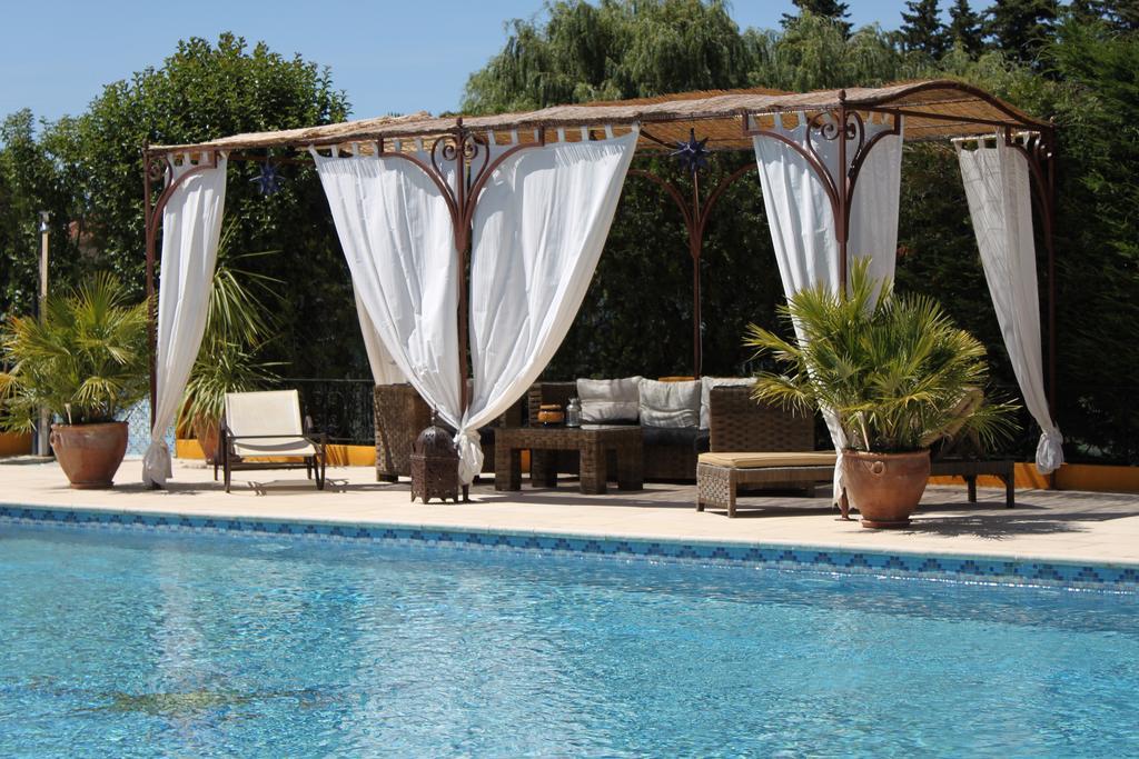 Gites Maisons De Vacances Domaine La Chamade Carpentras