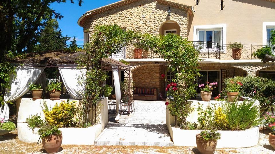 Holiday home Gites Maisons De Vacances Domaine La Chamade Carpentras